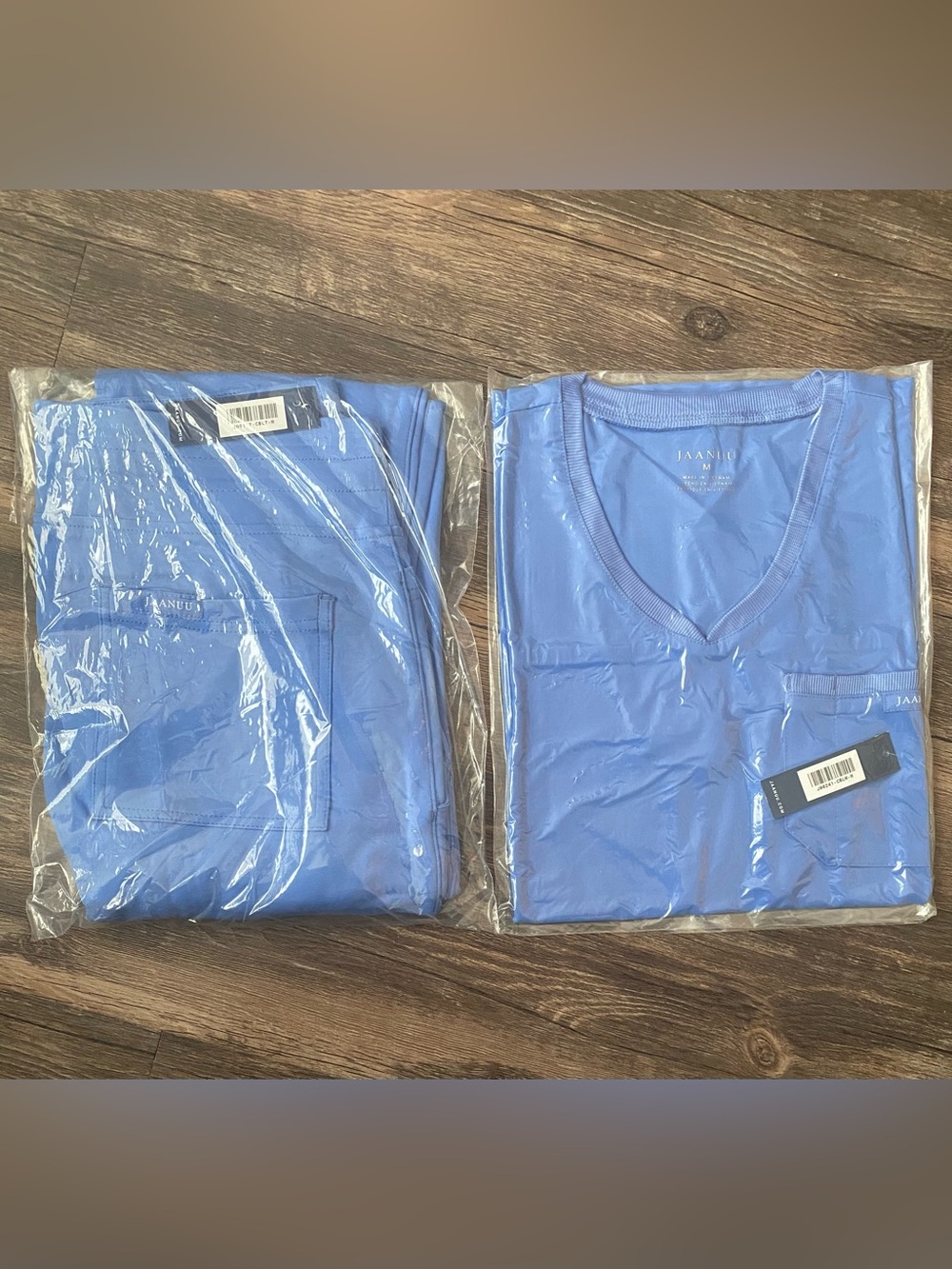 NEW JAANUU Women’s V-Neck Scrub Set | Size Medium | Ceil Blue | Original Package